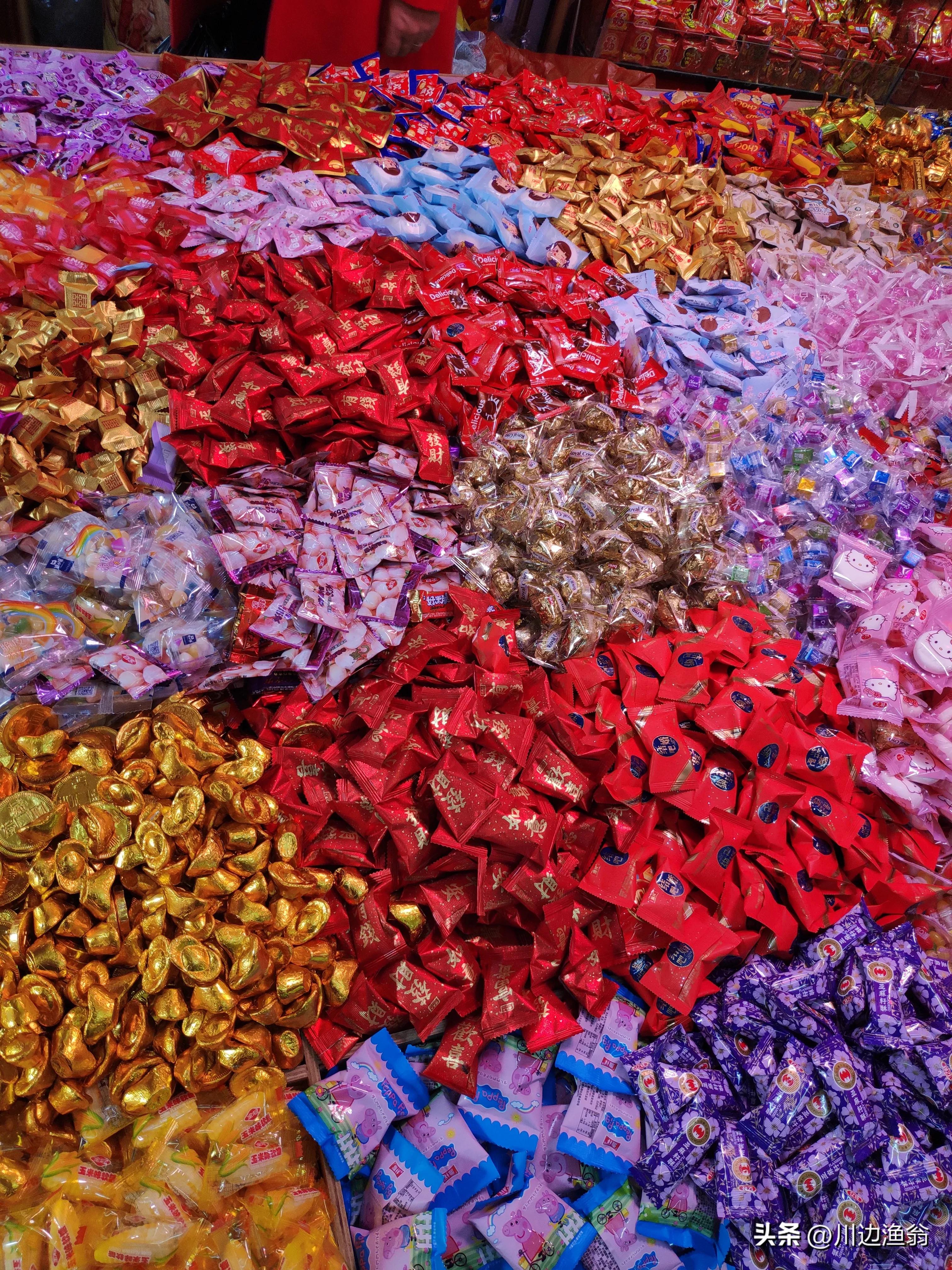 过年商品批发最火热的地方——南宁交易场，年味十足