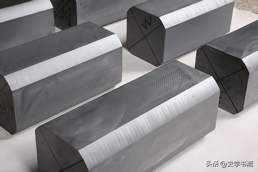 一吨沙子敢卖20万？美国狮子大开口，为何中国光伏硬着头皮做交易