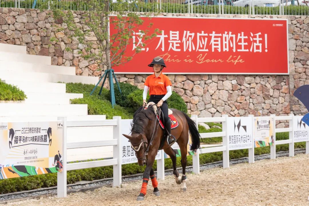 探索更适合青少年骑手的训练模式