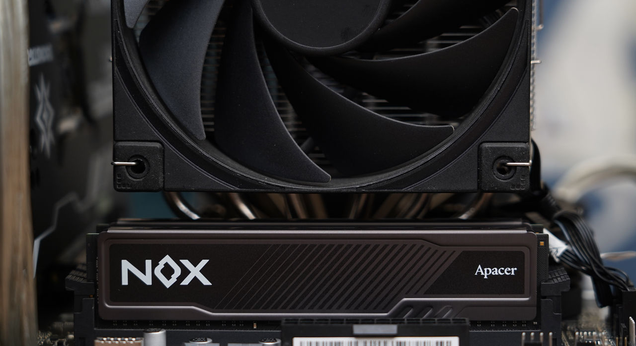 低调高频马甲条，宇瞻NOXDDR4400016G×2内存体验分享