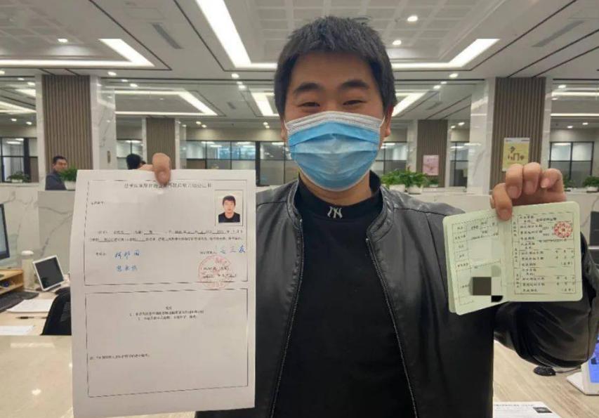 出租车从业证过期几天能换证吗,出租车从业资格证过期怎么换证