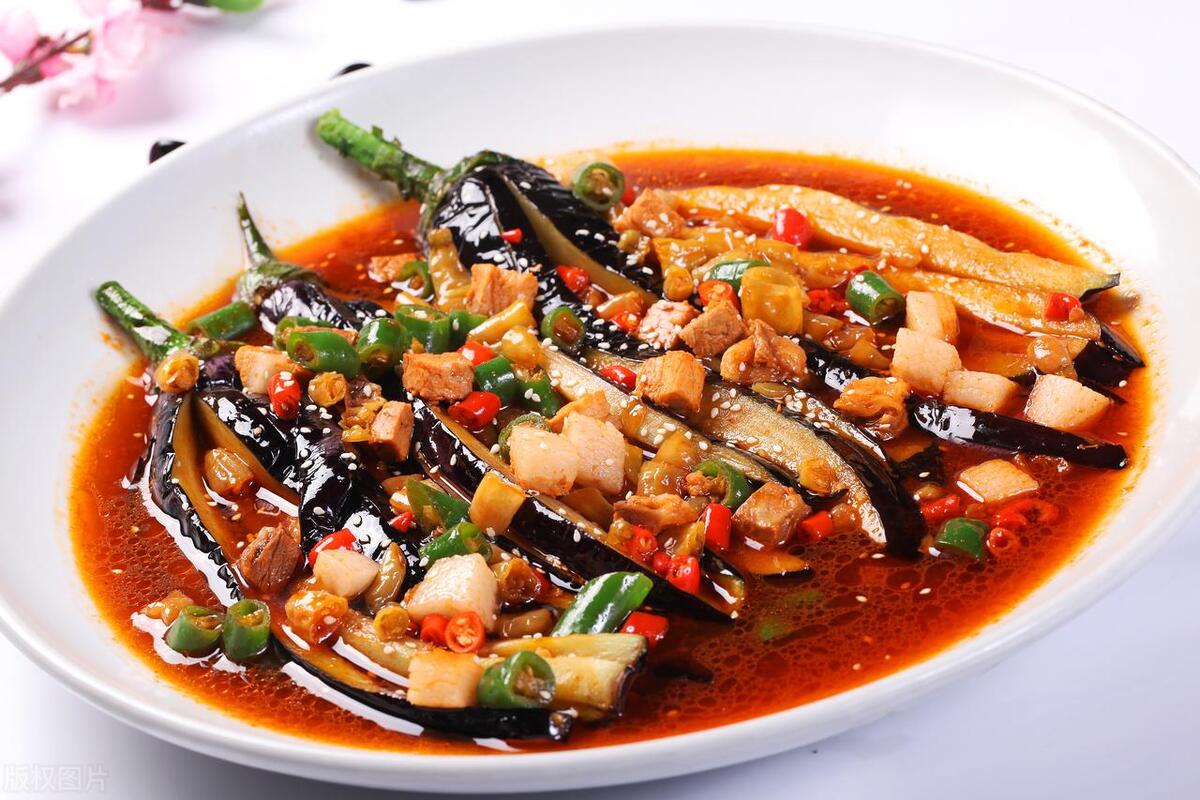 香辣茄子素包子家常做法窍门,茄子怎么做香辣软糯回味无穷