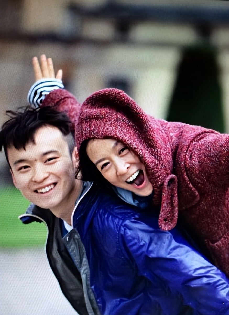 孙怡晒4岁女儿正面照！大福有大脑门、长睫毛，被妈妈称为小小董