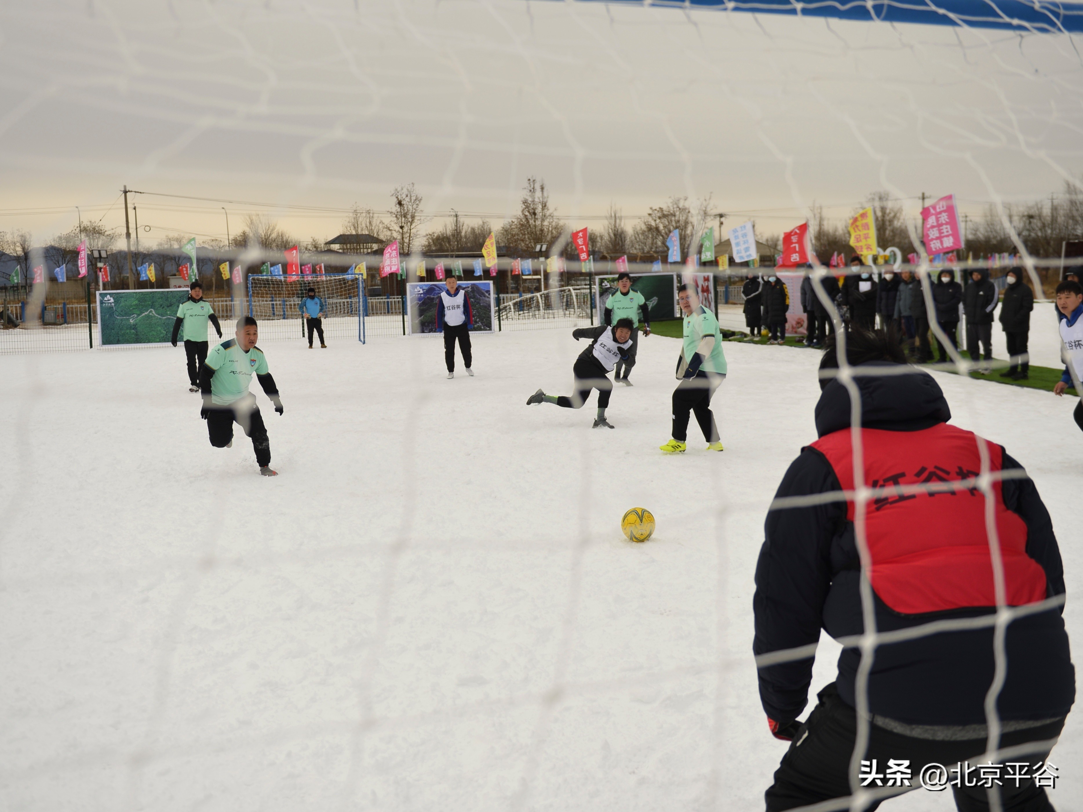 首届雪地足球比赛,雪地足球决赛