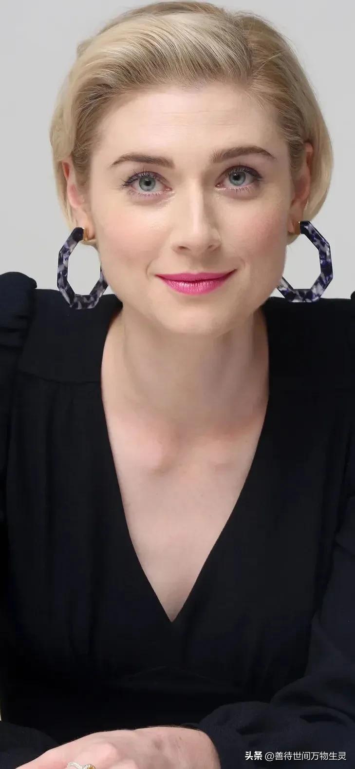 伊丽莎白德比茨基图片,伊丽莎白德比茨基与米歇尔