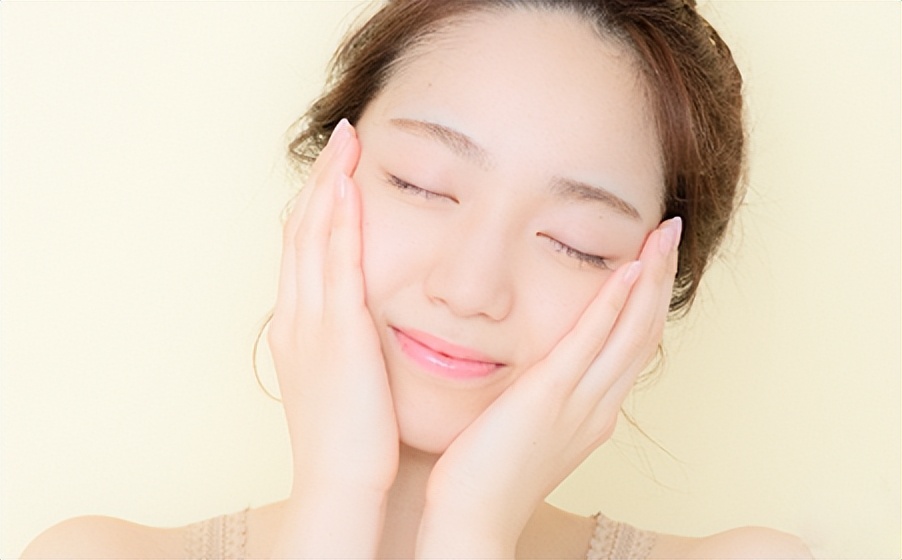 十大爆款化妆水,八款网红化妆水对比