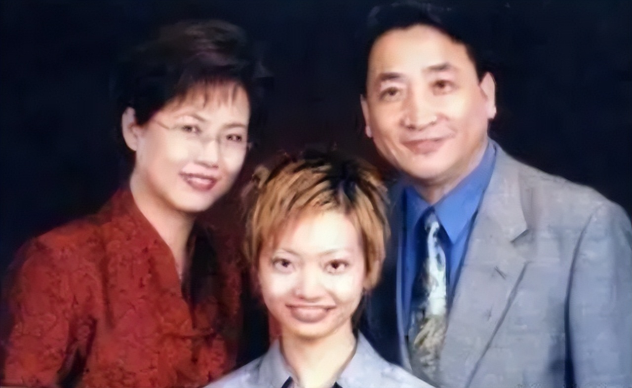 姜昆收养,1998年姜昆