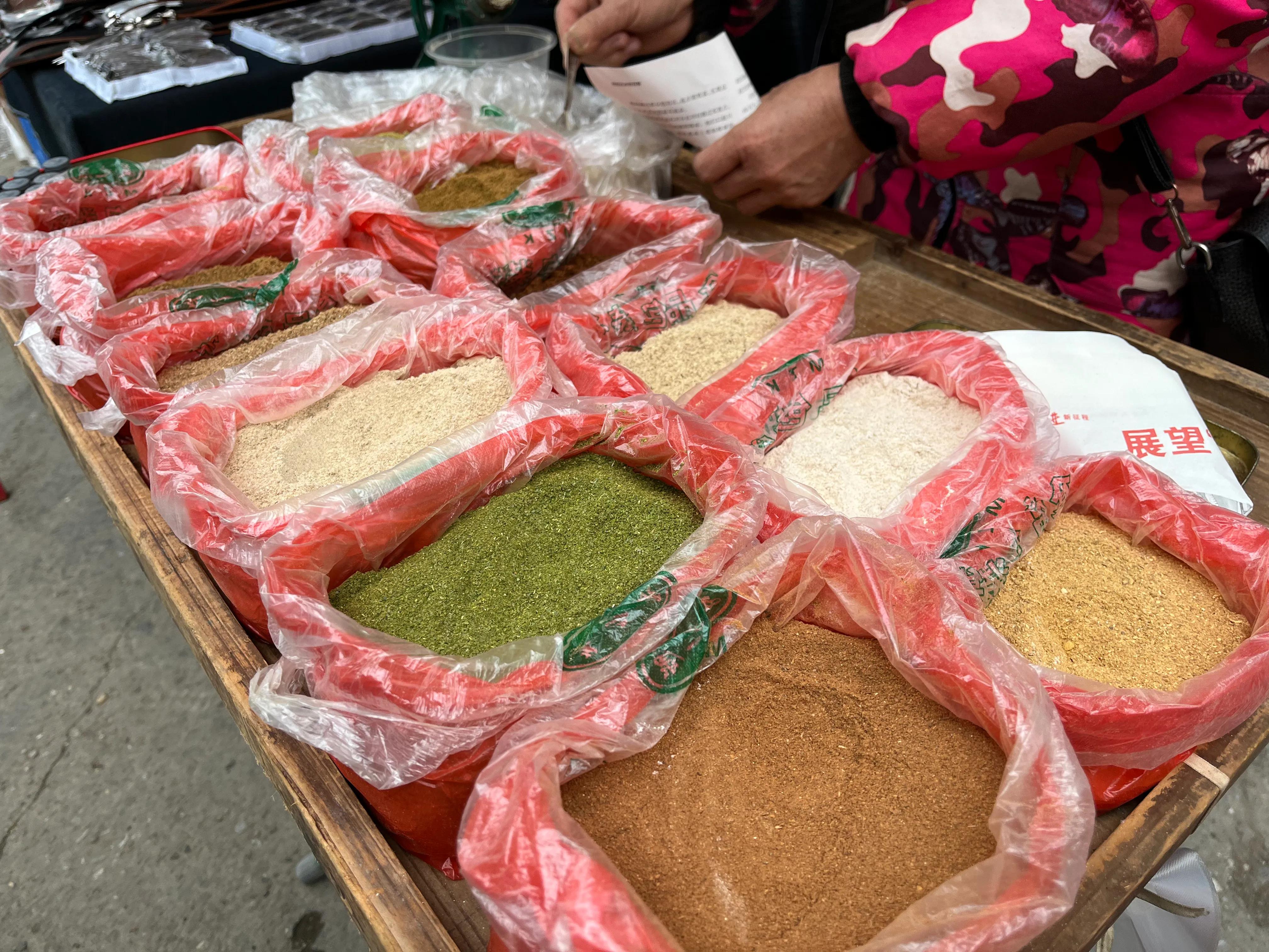 广西乡下特产有哪些,南宁广西特产批发一条街在哪里