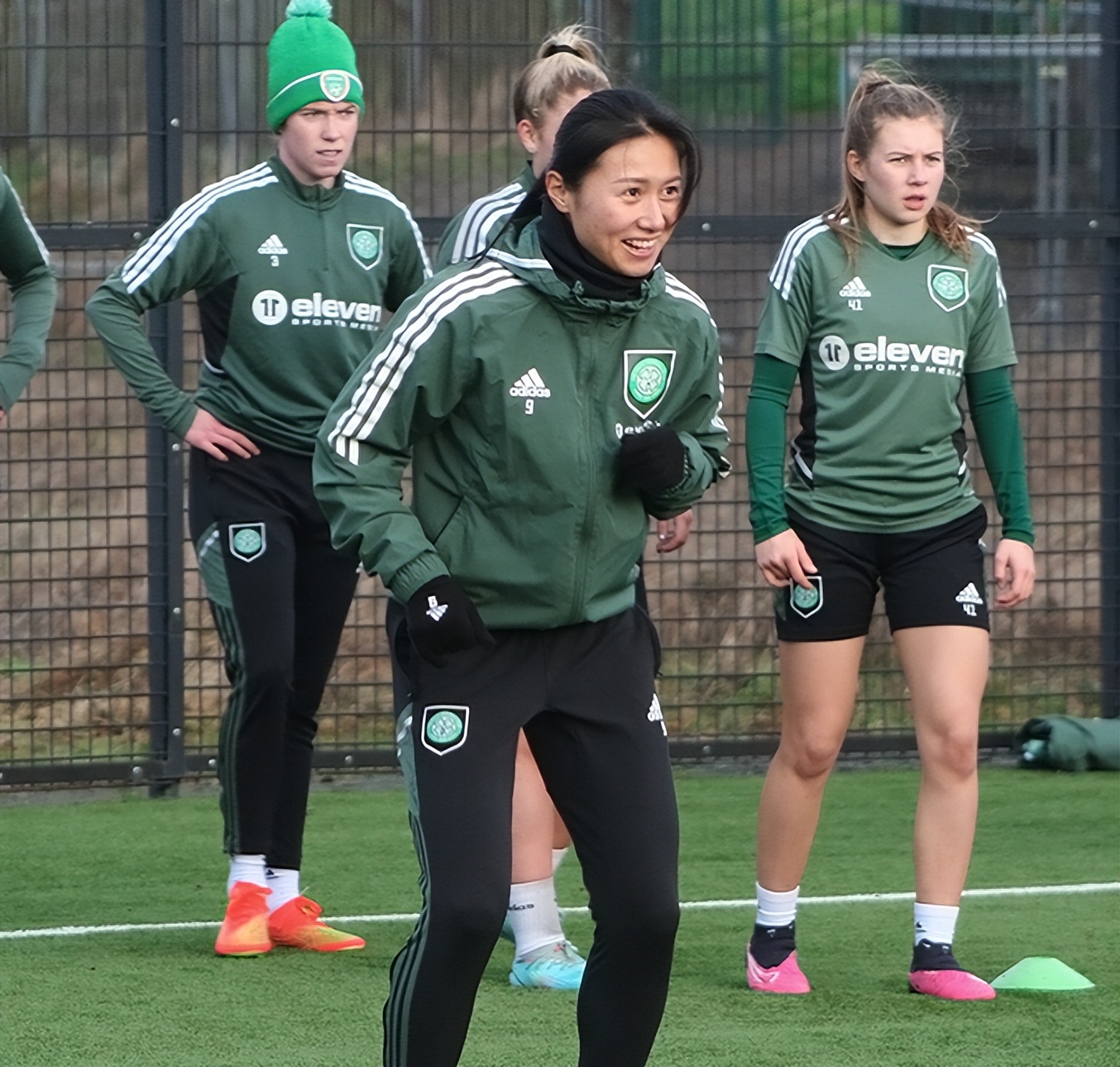 女足3比2绝杀韩国,亚洲足坛疯狂1夜中国女足2战12-0