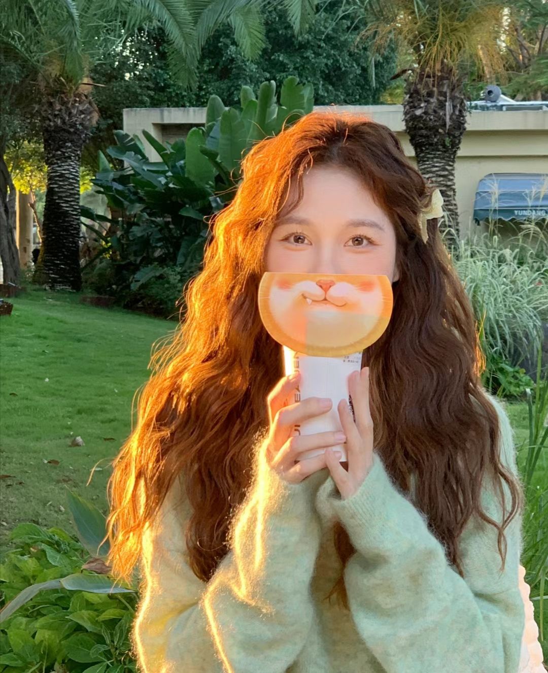 蛋卷发尽显复古质感,厌倦了卷发拉直发