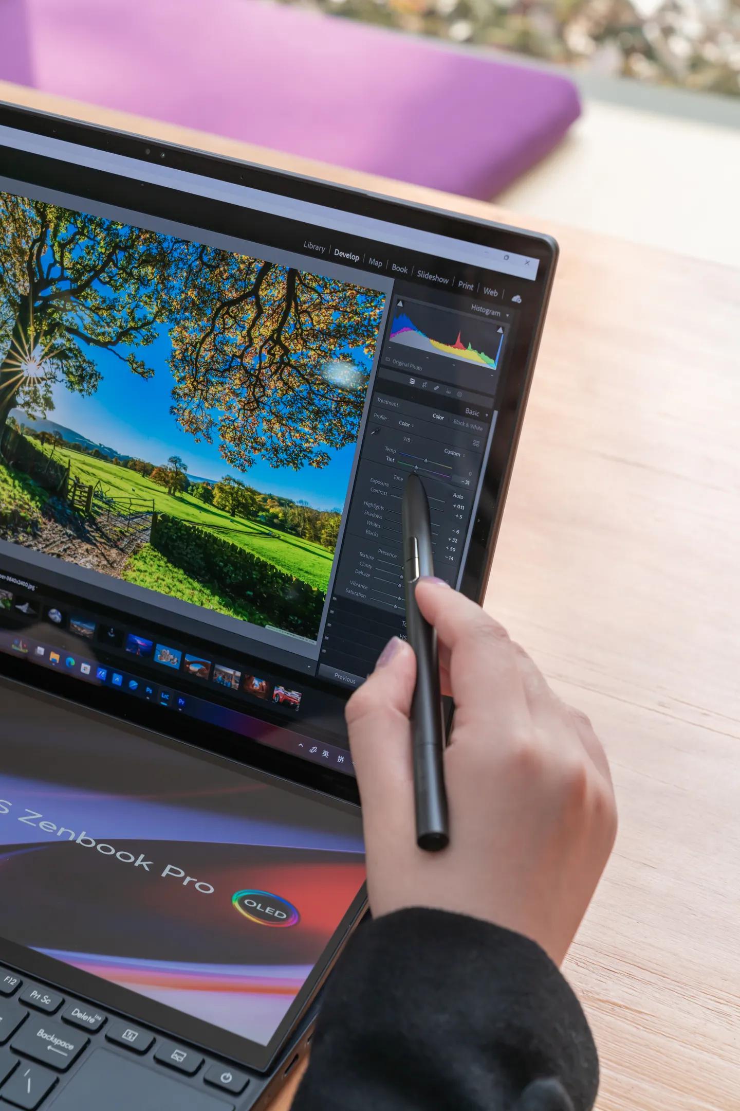 华硕灵耀x双屏pro优缺点2022款,华硕灵耀x双屏pro对比冰刃