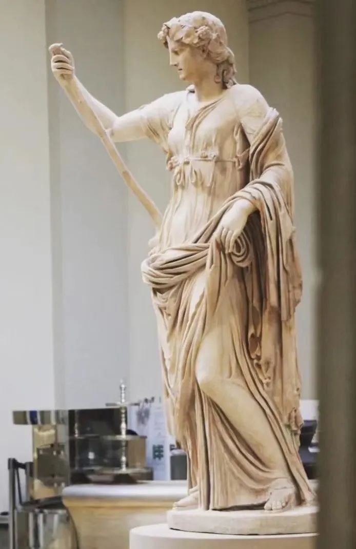 女干练职场穿搭技巧有哪些,职场优雅女性穿搭