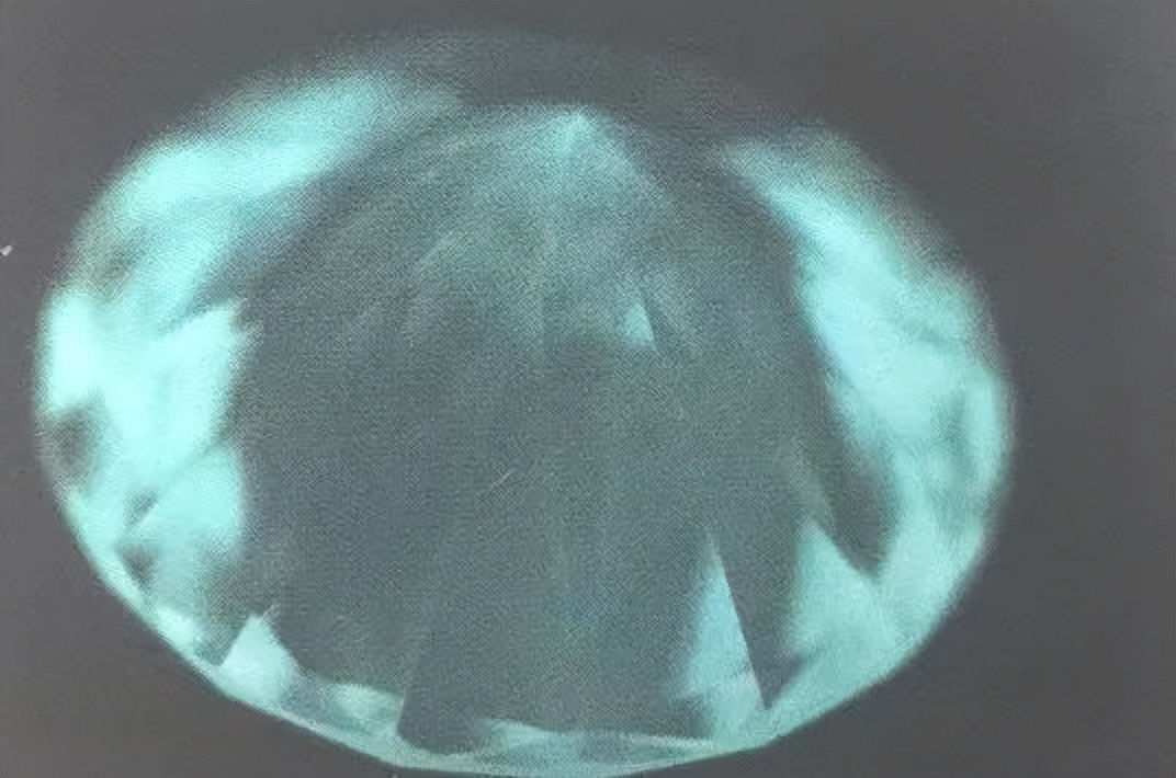 钻石价格涨涨涨，如何鉴定钻石的真假？