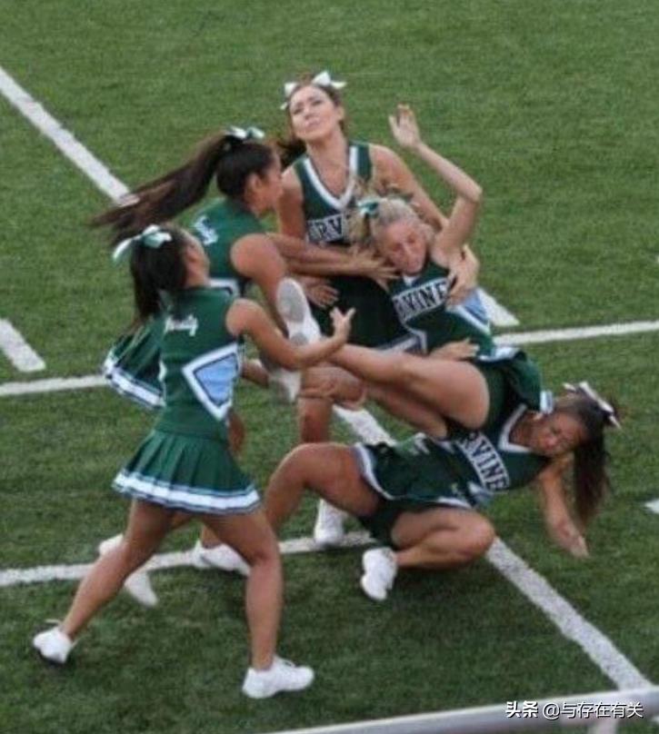 这些摄影师有点坏啊！25个运动员在场上被摄影师抓拍的尴尬瞬间