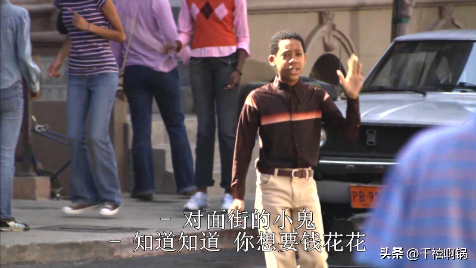 走在街上遇见强盗该怎么办?网友:当然是凉拌啊!