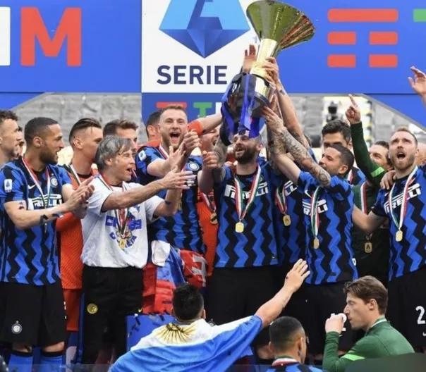 马洛塔第一经理人,马洛塔签约曼联