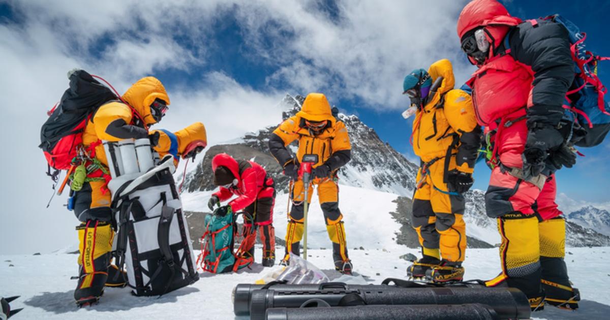 珠穆朗玛峰冰川消融速度变快,珠穆朗玛峰昆布冰川有多恐怖