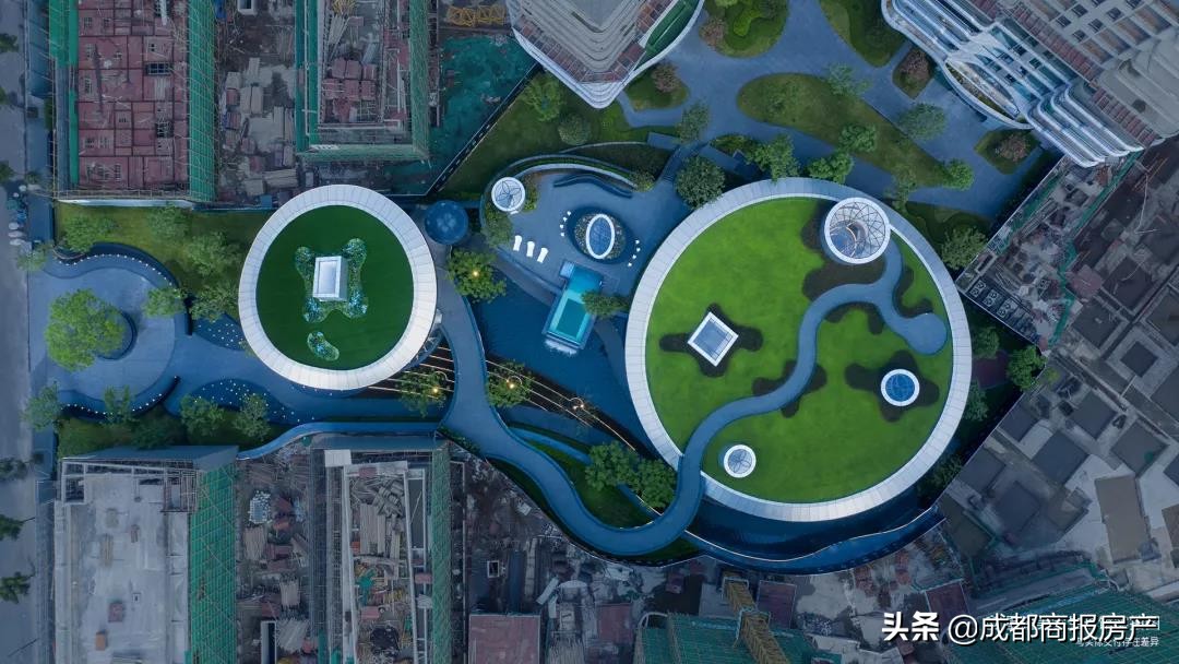 从人文锦绣到高定星耀，两个成都万科的高端答案