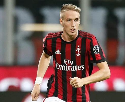 ac米兰12亿欧元,ac米兰0:5亚特兰大重新崛起