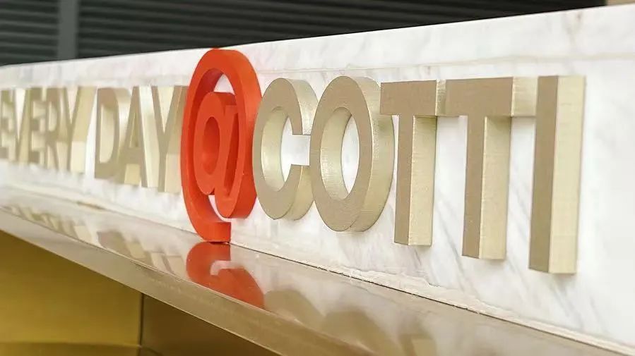 生椰拿铁瑞幸咖啡测评,瑞幸生椰拿铁咖啡什么牌子