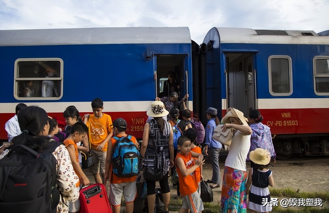 一次越南签证可以往返几次,一次去越南可以带多少美元