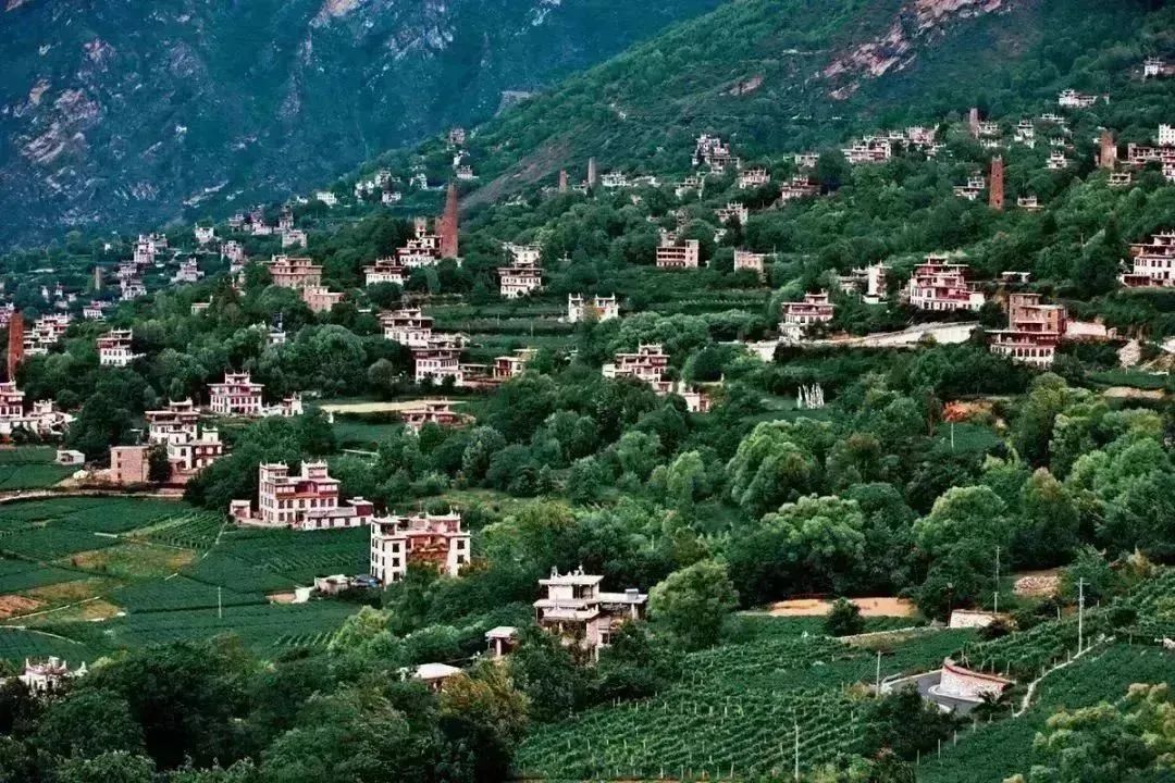 最新甘孜自驾路线三天,甘孜自驾4天路线