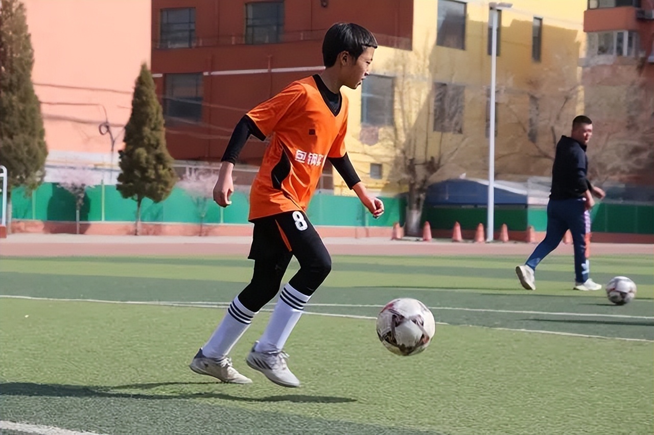 包头市实验二小女足,内蒙古包头包钢一小足球比赛