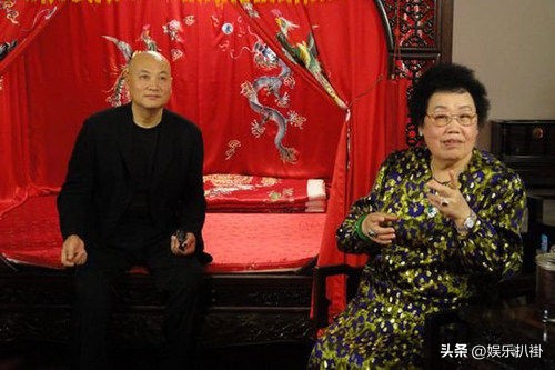 十大男星嫁富婆,娶富婆当老婆的4位男星