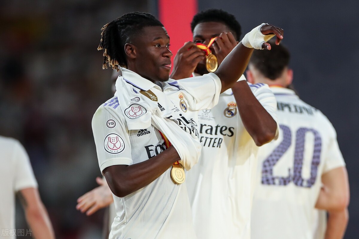 比卡马文加更厉害的中场,比卡马文加还全能的球员