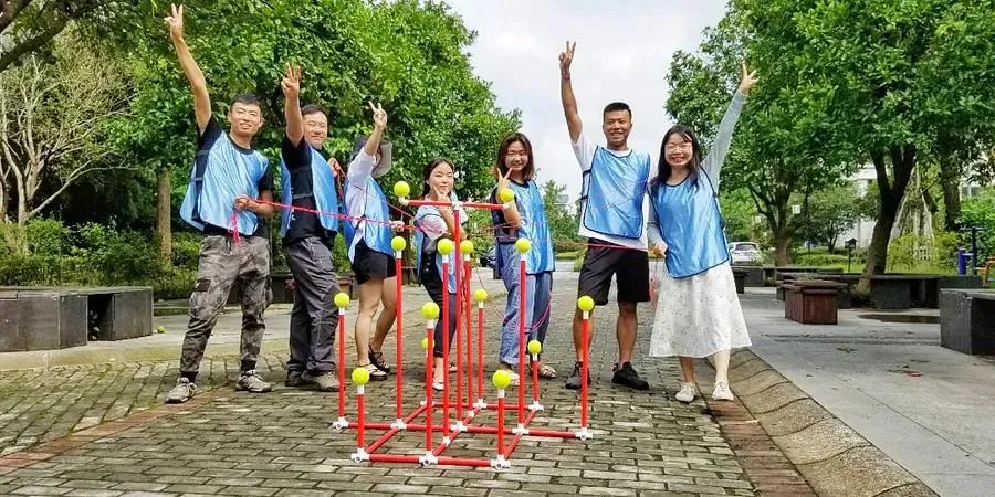 团建趣味飞机游戏怎么玩,趣游研学营