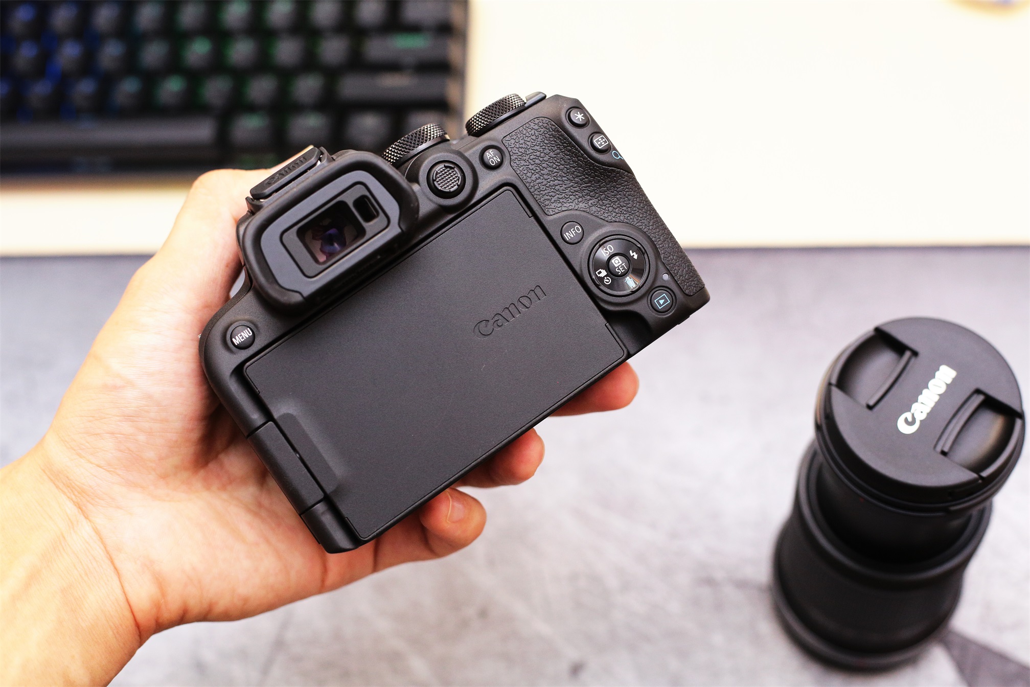 5d3跟r10拍照画质对比,佳能r10还是选择老款5d3