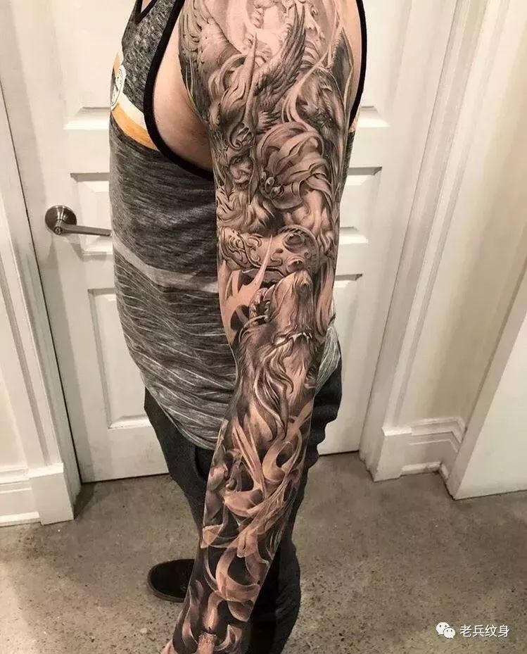 花臂纹身彩臂,花臂一次性纹好还是分次纹好