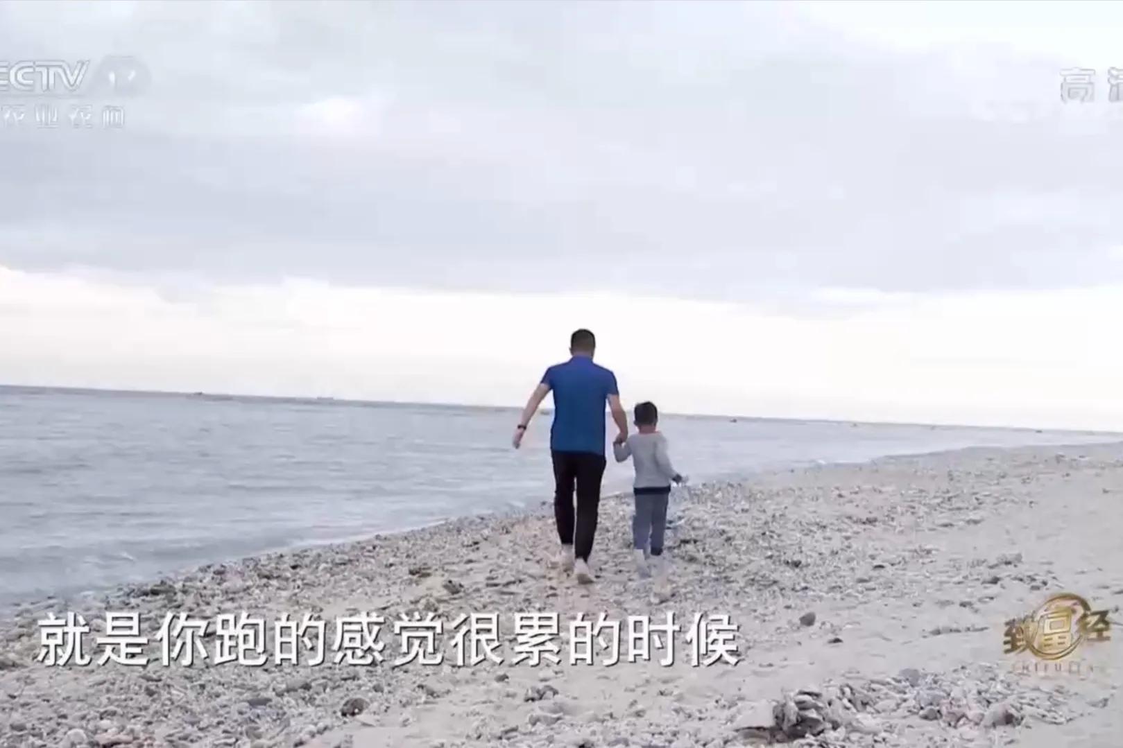 湖南男子承包800亩林地，如今靠椰子火锅鸡，年销售额2200万