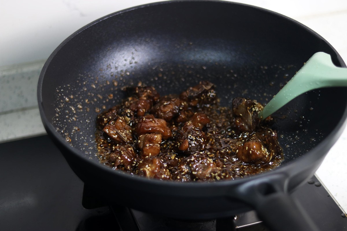 九阳大磨王不粘锅二代多重,九阳大磨王爆炒不粘锅新款