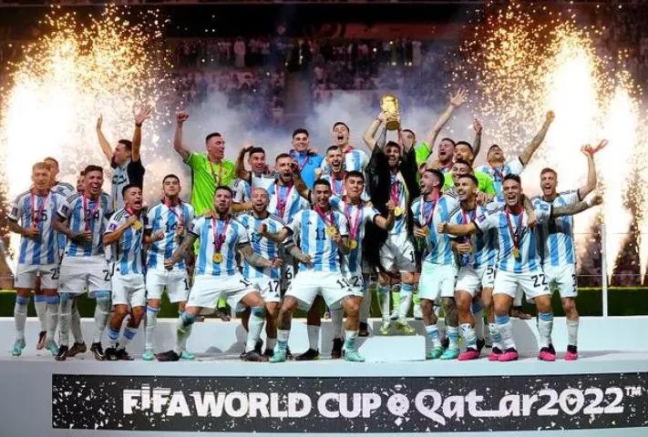 梅西低调内敛谦虚热爱家庭,梅西世界杯2022夺冠