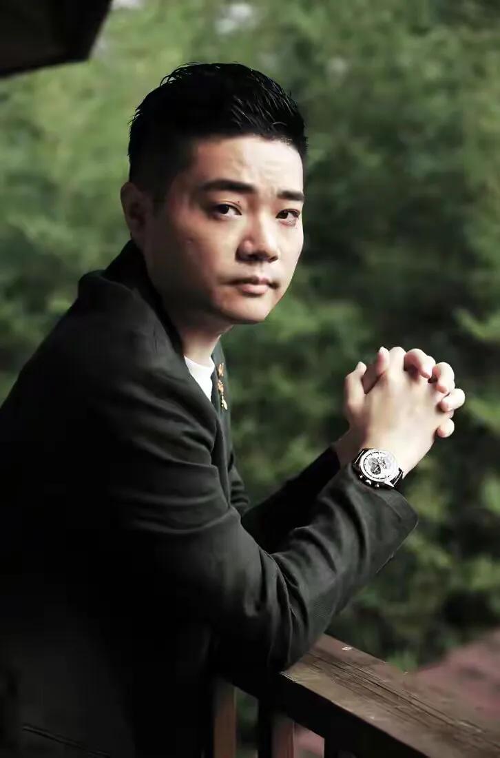 丁俊晖现在的最新比赛情况,丁俊晖0-5袁思俊赛后采访