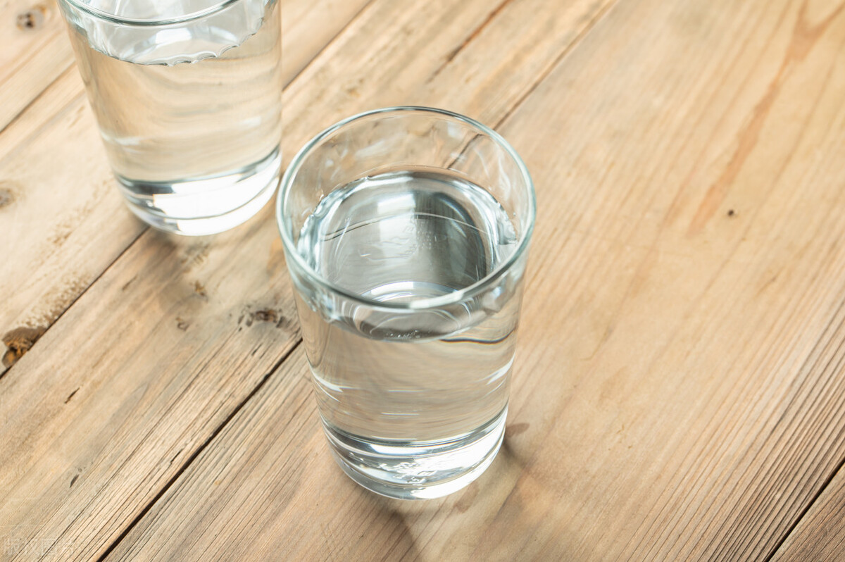 服药期间大量喝水要喝好多,服药后不宜饮水的药物