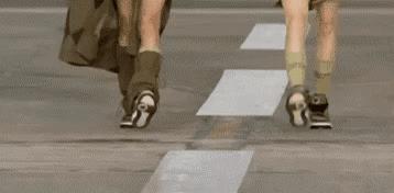 李宁跌下神坛最新消息,李宁跌入神坛