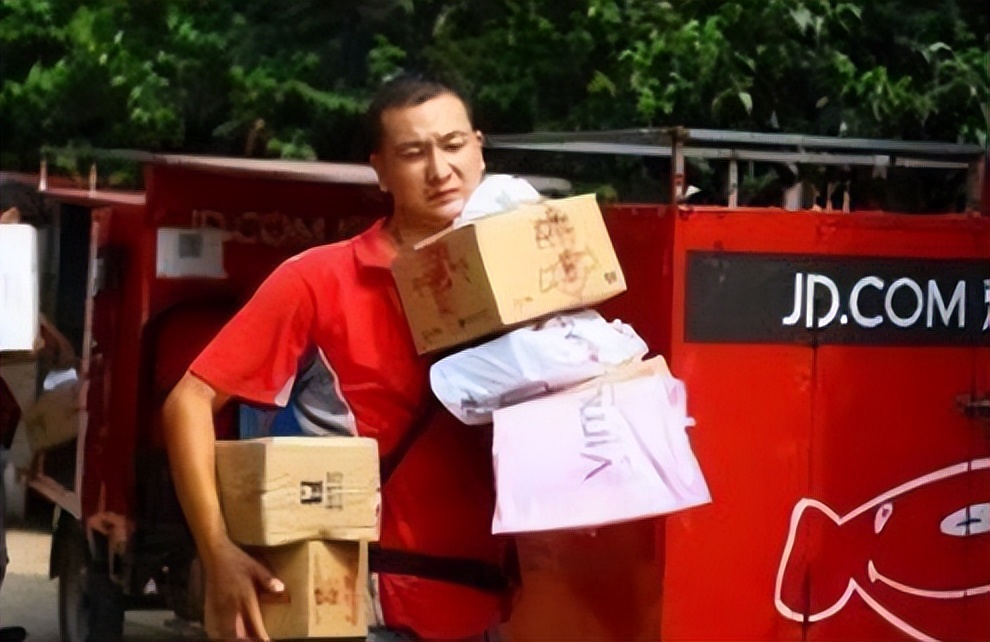 京东001号快递员金宜财:死心塌地送快递12年,刘强东给了他什么