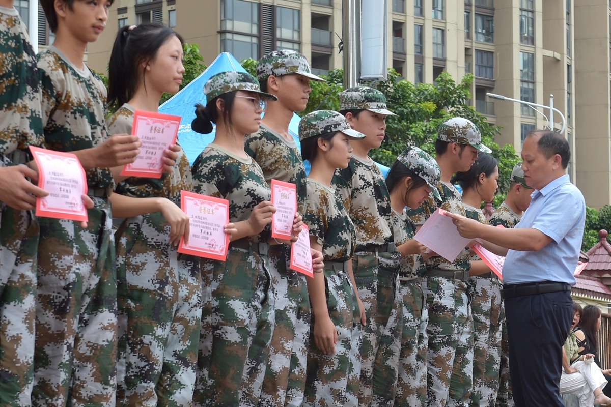 桂林各校军训精彩回顾,广西军训队列操