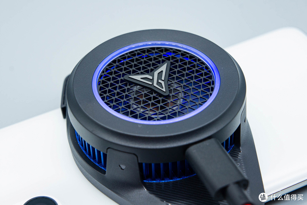 游戏手机散热横评,目前玩游戏不需要散热背夹的手机