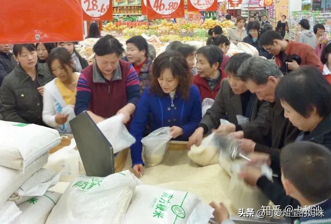 “退烧药成盒扔”国人跟风习惯自叹不如，囤货的人钱赚疯了吧！