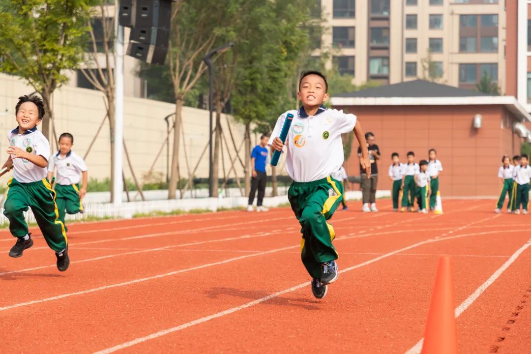房山育新学校,喜迎二十大奋进新征程开启新时代