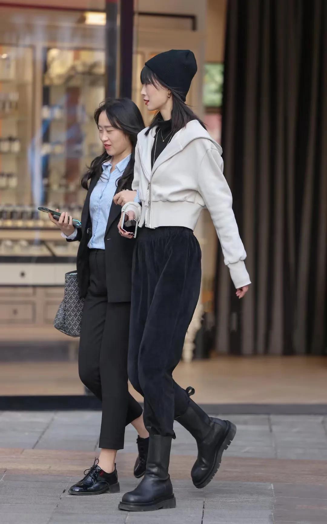 包包推荐百搭街拍包包,看包包认牌子