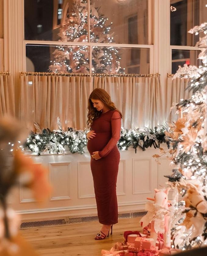 比尔盖茨离婚后新女友曝光,比尔盖茨历任前女友