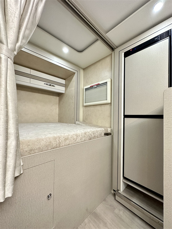 戴德依维柯newdaily小额头房车,戴德2023款c型6.5吨依维柯房车