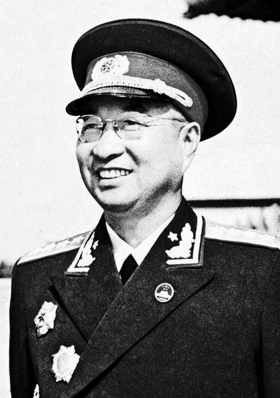 2010年傅涯逝世，立遗嘱表示不跟陈赓合葬：让他跟王根英在一起吧