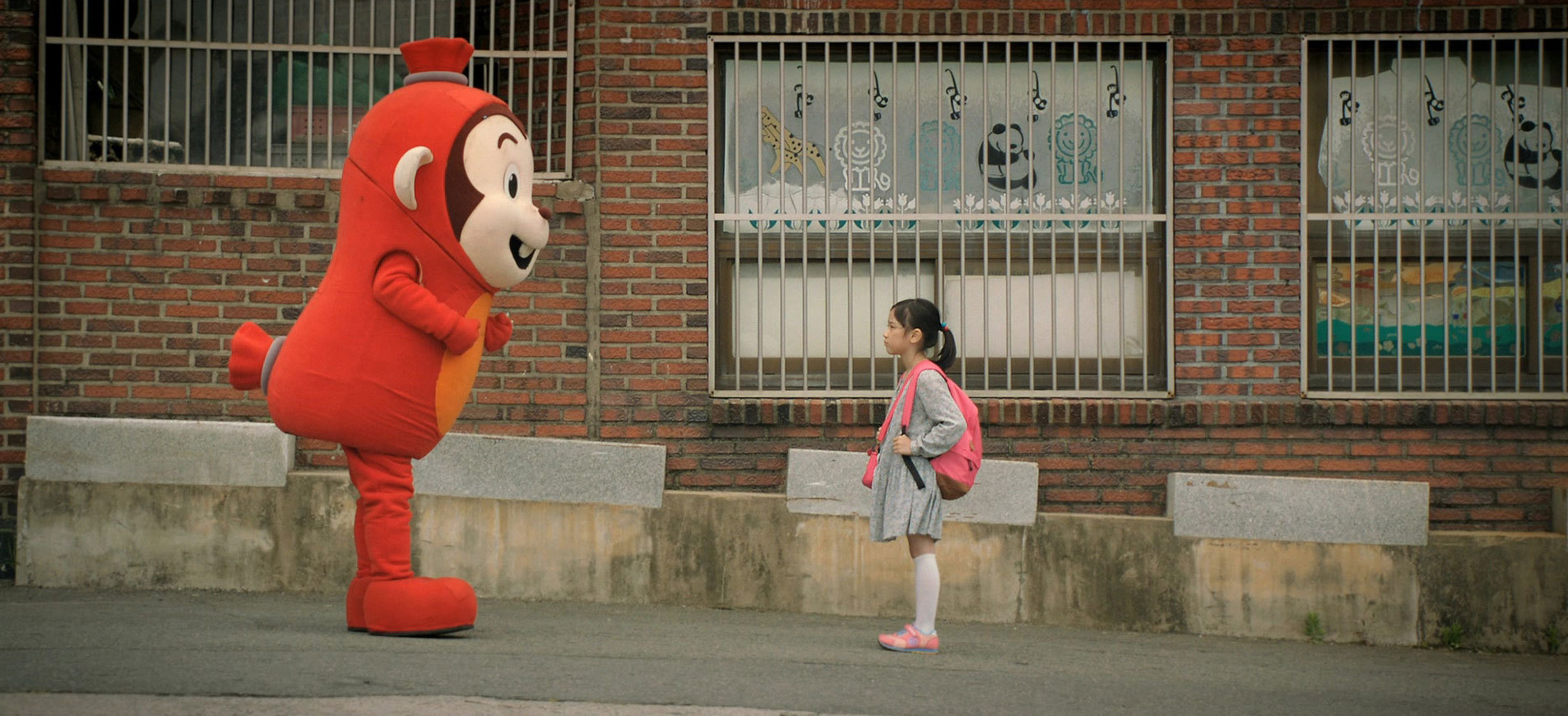 韩国电影《素媛》叙述了一个最残暴的强奸*女幼**的案件