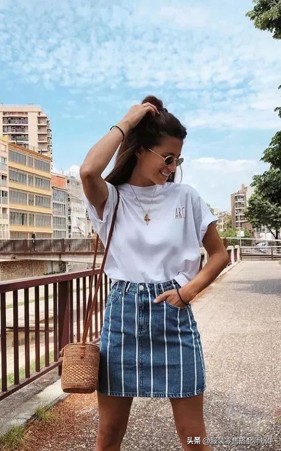 牛仔半裙夏天怎么穿出高级感,你真的懂牛仔半裙怎么穿最好看吗