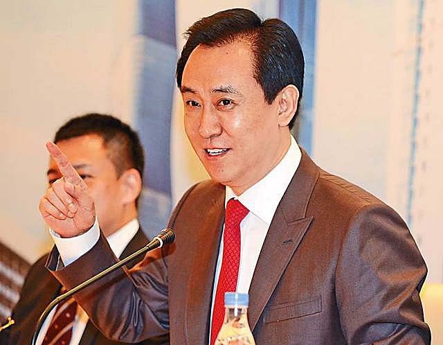 老师给贫困学生交学费40年后报恩,老师为学生贷款十八万后续